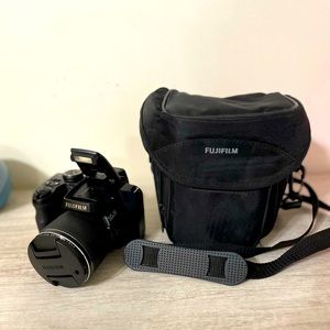 FUJIFILM finepix S9800 camera